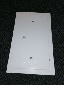 kominove dvierka biele